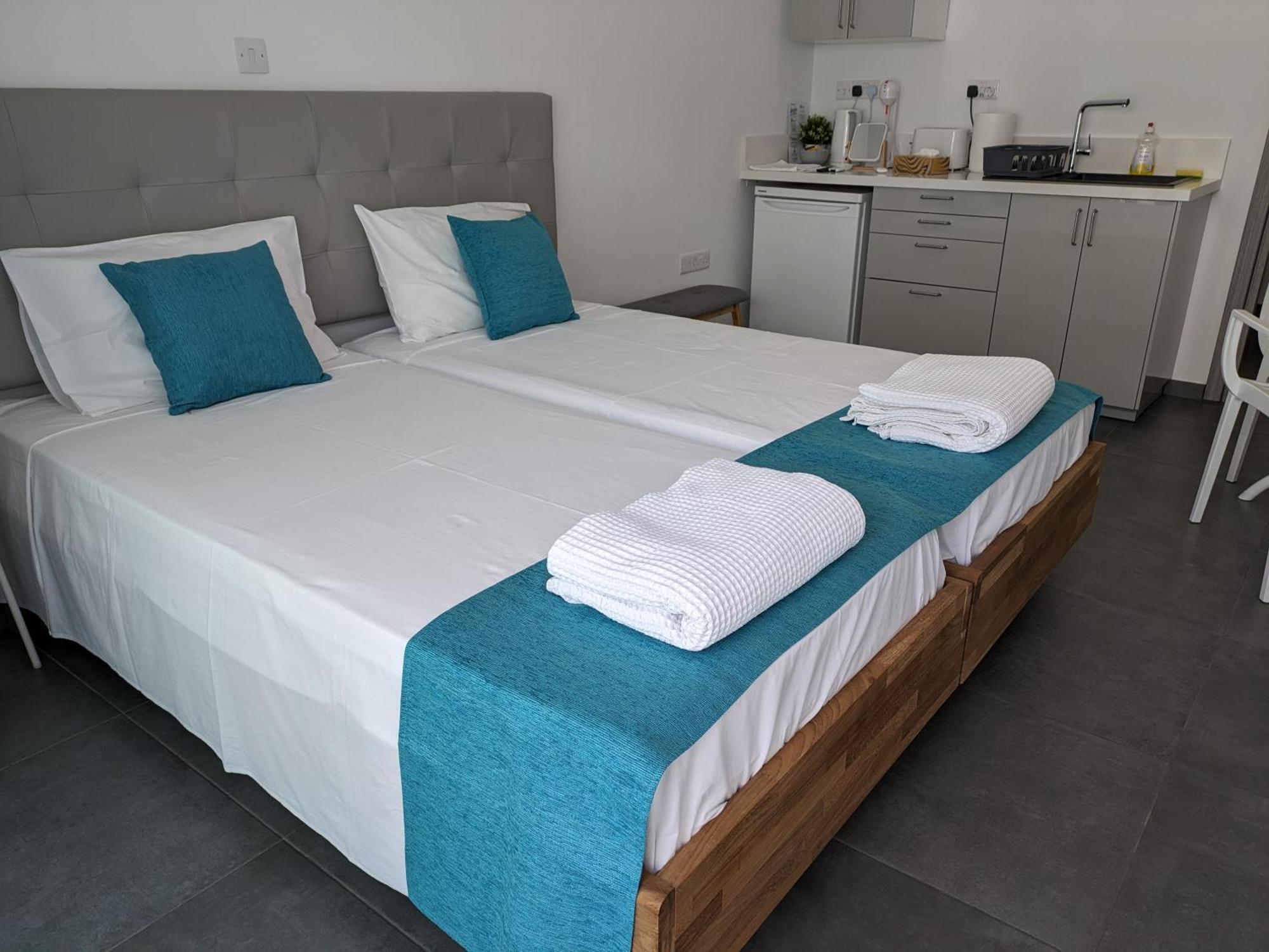 Memory Apartments Айя Напа Екстериор снимка