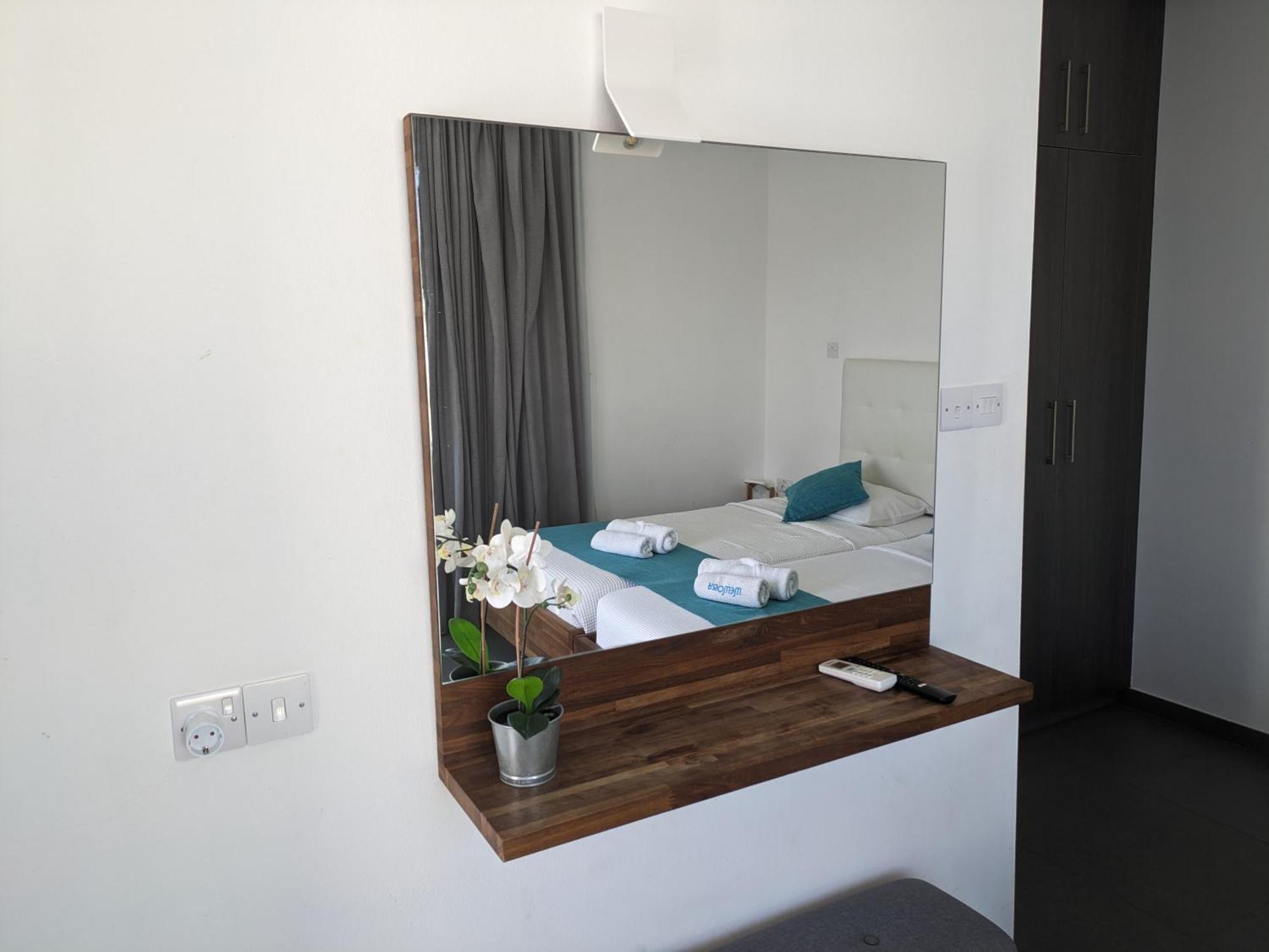 Memory Apartments Айя Напа Екстериор снимка