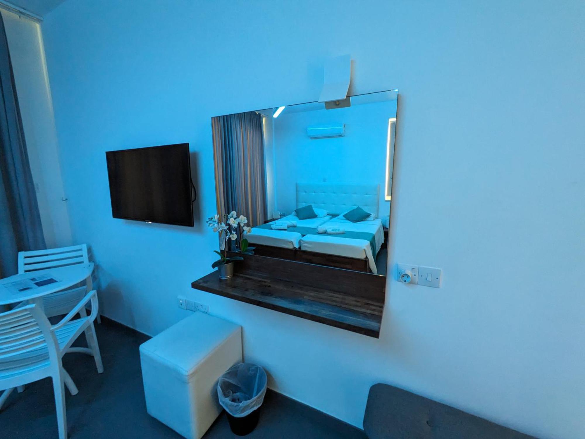 Memory Apartments Айя Напа Екстериор снимка