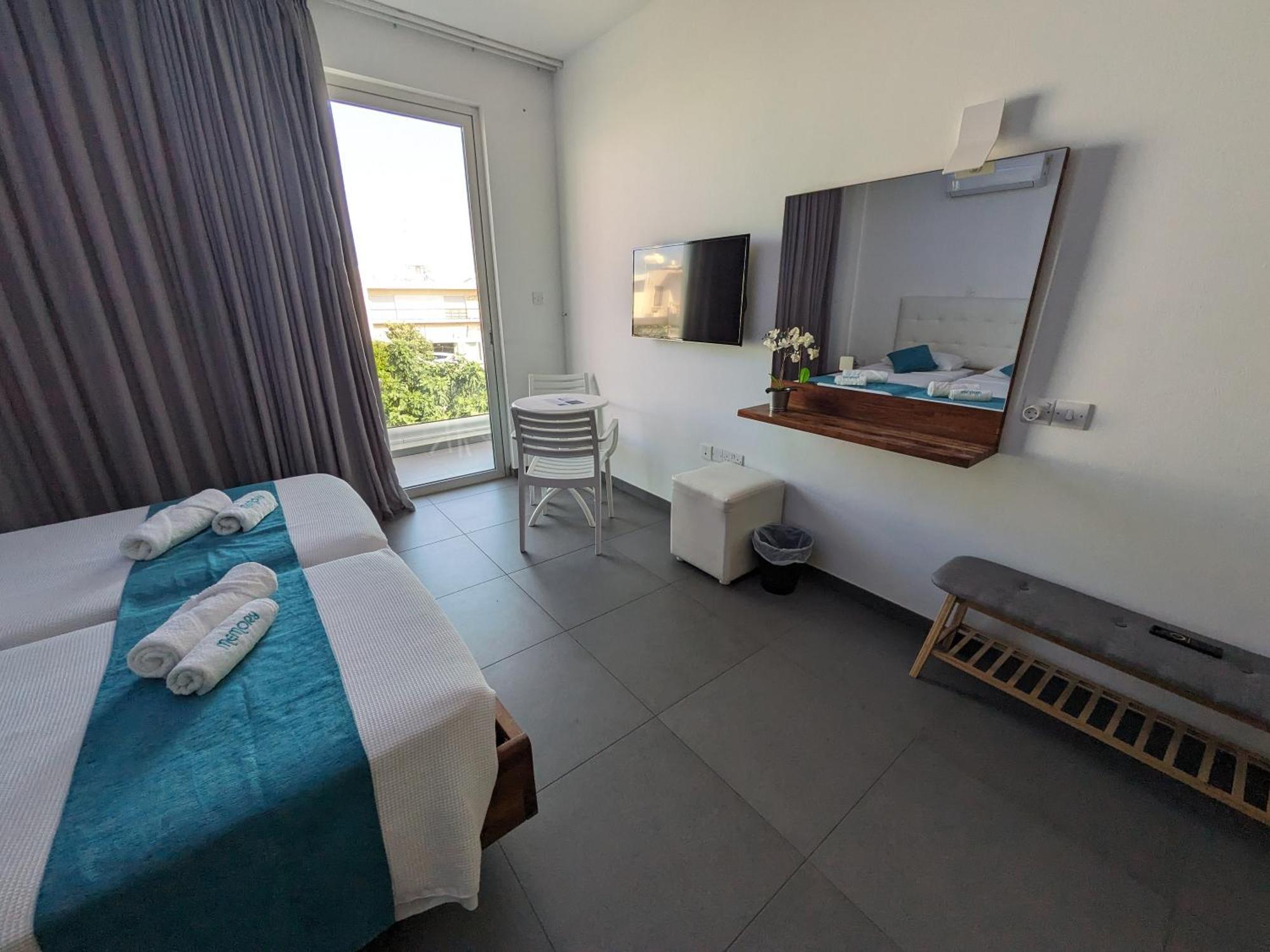 Memory Apartments Айя Напа Екстериор снимка