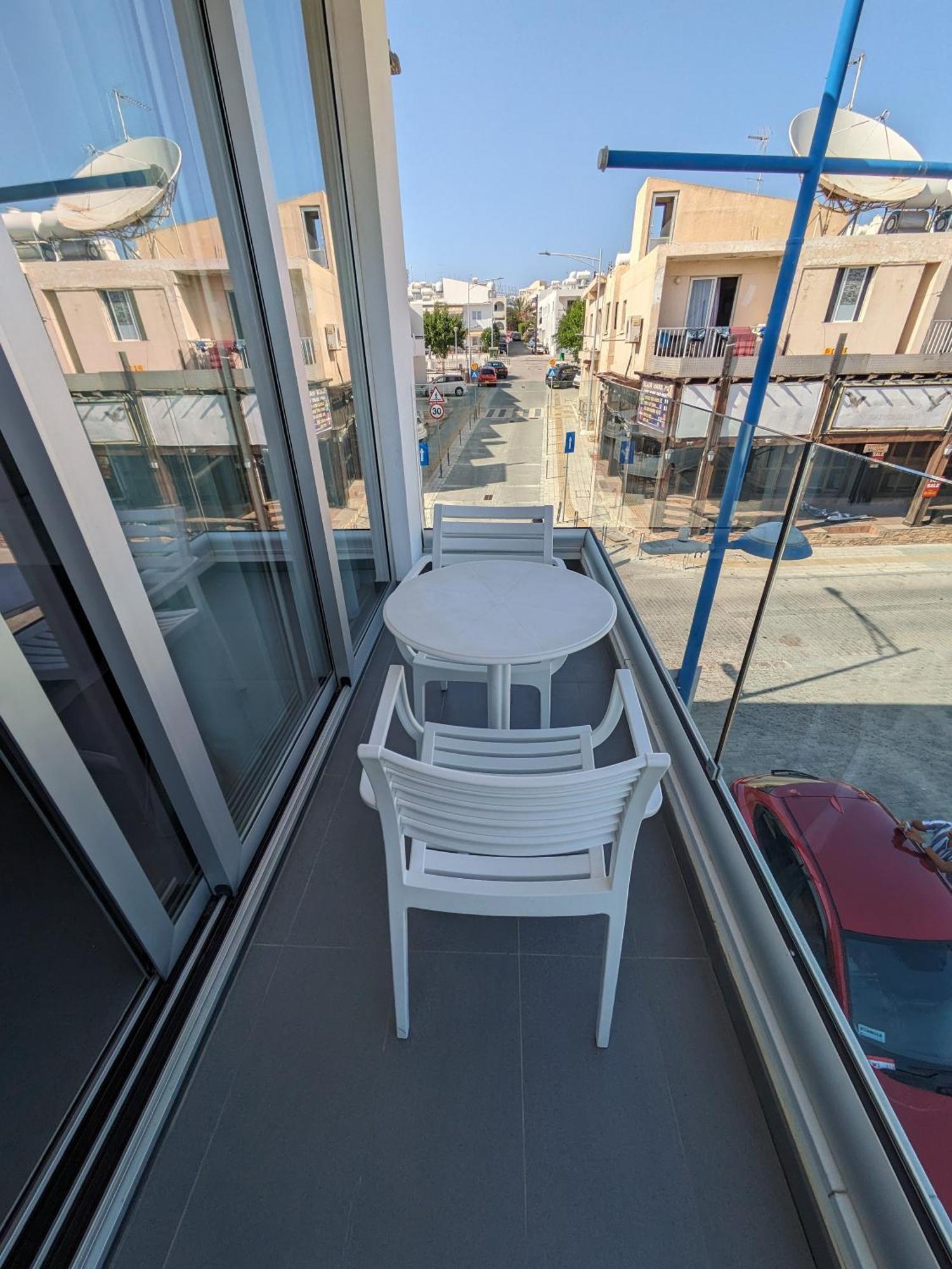 Memory Apartments Айя Напа Екстериор снимка